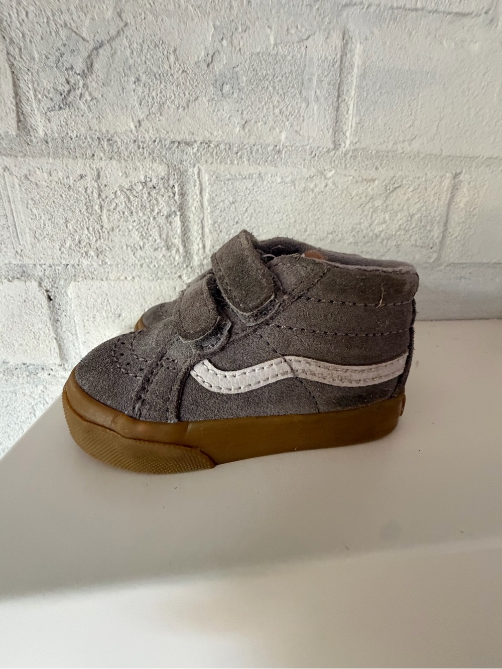 Vans toddler Gray High-Top Suede Sneakers sz 4